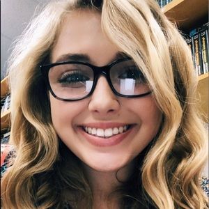 Meet your Posher, Bailey